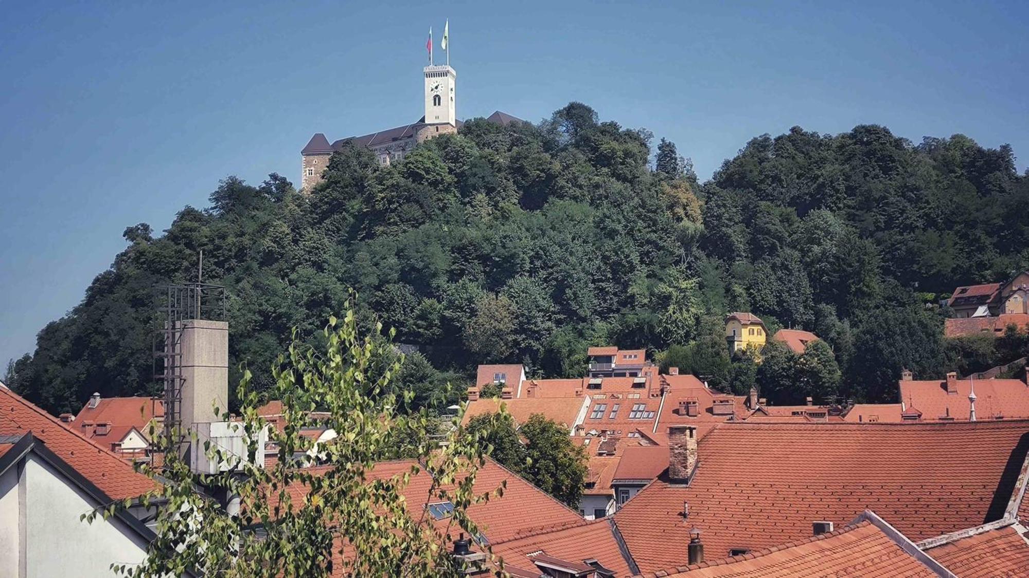 Penthouse View In Town Apartment Ljubljana Luaran gambar